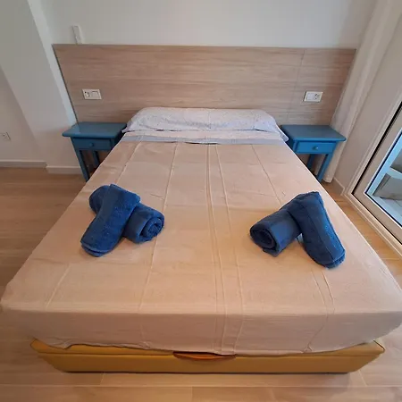 Blue Horizon Apartment *